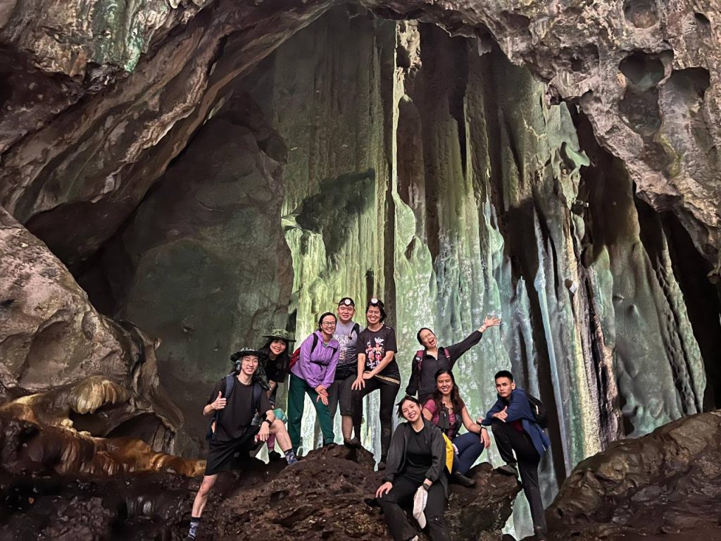 Hiking at Gua Silabur, Serian